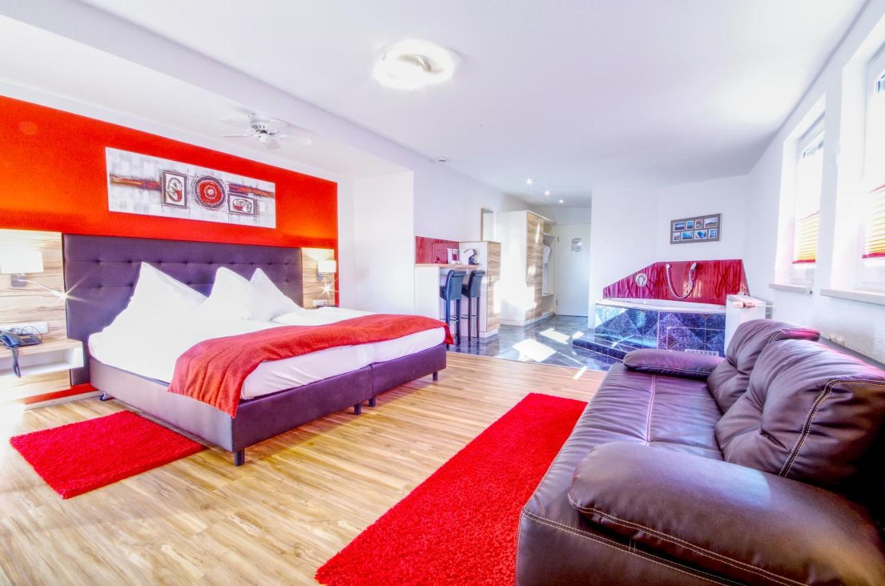 Groß-Umstadt Hotel Jakob מראה חיצוני תמונה