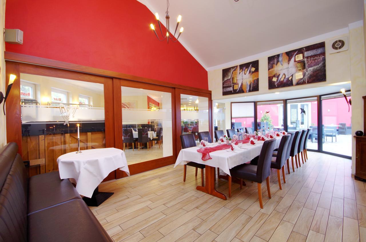 Groß-Umstadt Hotel Jakob מראה חיצוני תמונה