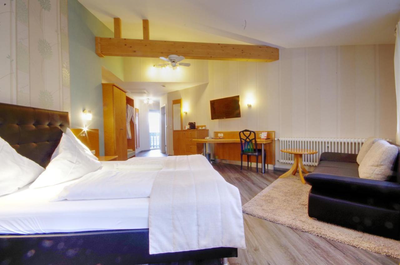 Groß-Umstadt Hotel Jakob מראה חיצוני תמונה
